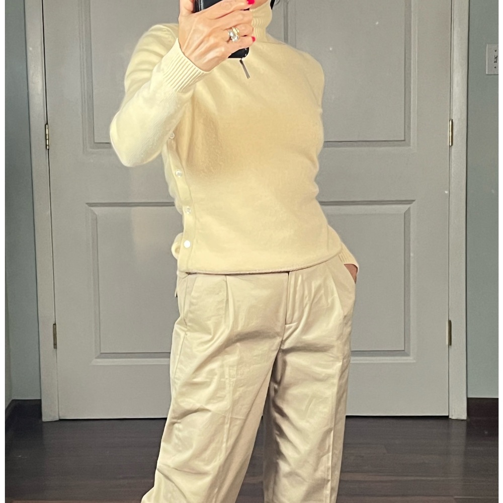 Calvin Klein 100% cashmere vintage turtleneck sweater in cream size M